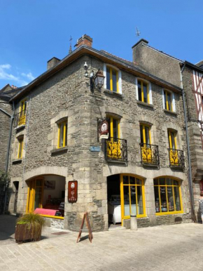 La Maison du paon- Josselin, Josselin